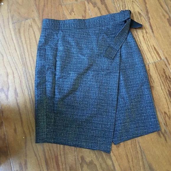 Anthropology wrap skirt NWT SIZE L FITS M