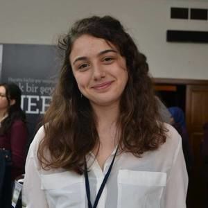 Meet your Posher, Sinem