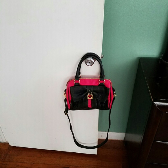 Betsey johnson purse