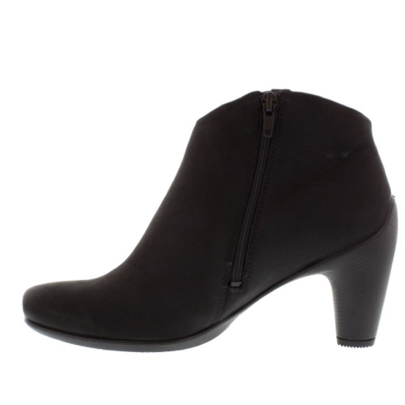 Ecco sculptured ankle boots
