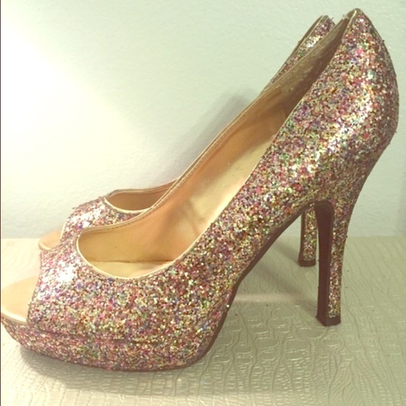 Candie's Shoes - 🌺NWOT🌺 Multi-colored glitter pumps