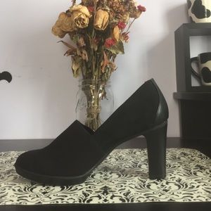 Black Dana Buchman heels