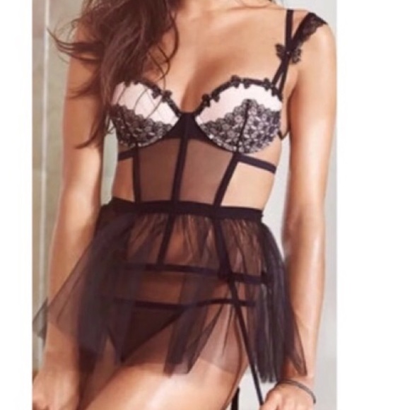 Victoria Secret Merry Widow