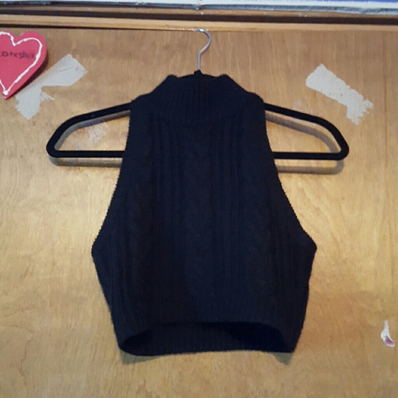 Black cable knit crop top - Picture 1 of 3