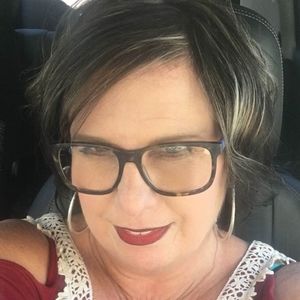 Meet your Posher, Pam