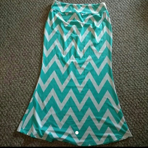 Chevron maxi skirt