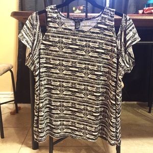 Rue 21 flowing cold shoulder patterned shirt