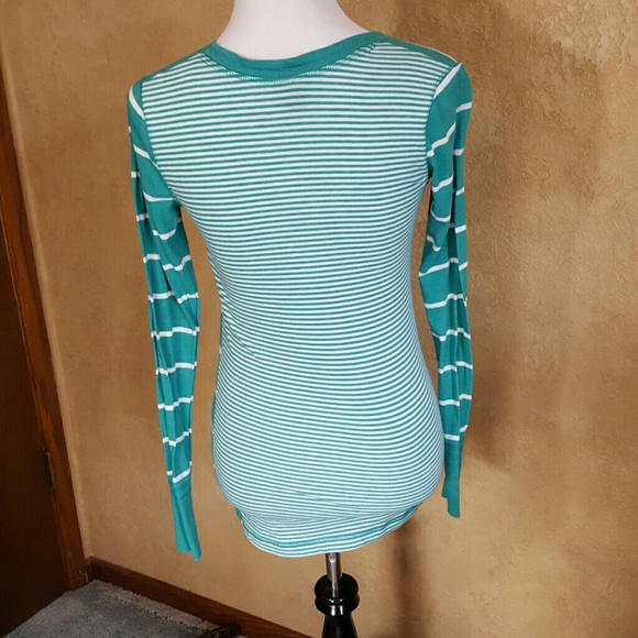 Rue 21 Top - Picture 3 of 4