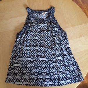 Size S Skies Are Blue Krishna Cutout Detail Top