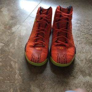 Under armor clutchfit shoes