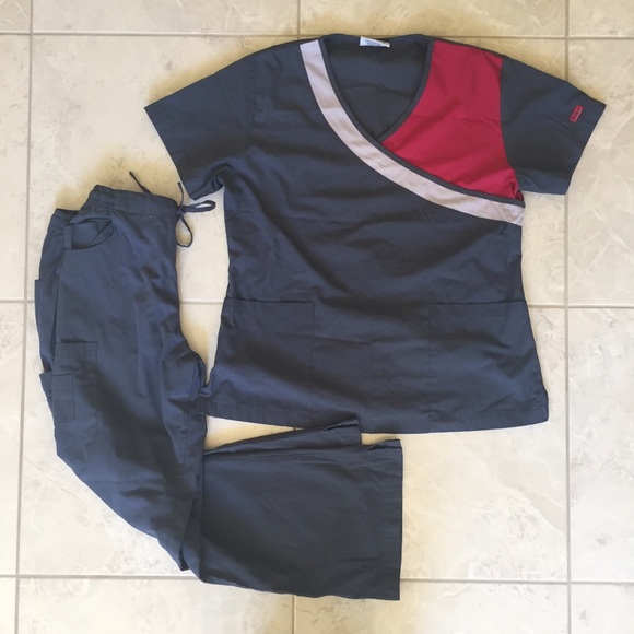 Reina Tops - SALE! Grey and Red design Reina scrub set