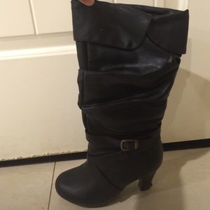 Heeled boots