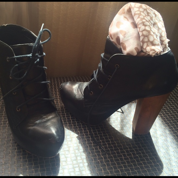 Lace up boots