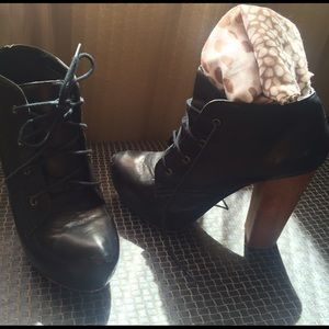 Lace up boots