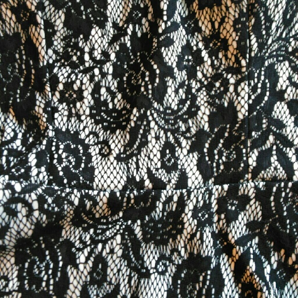 DEB LACE STRAPLESS BUSTIER SIZE SMALL - Picture 2 of 4