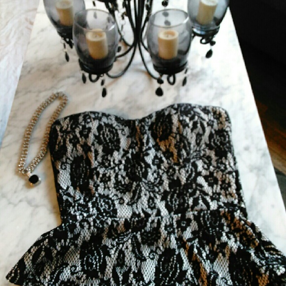 DEB LACE STRAPLESS BUSTIER SIZE SMALL - Picture 3 of 4