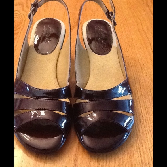 Softspots neima strappy brown sandals