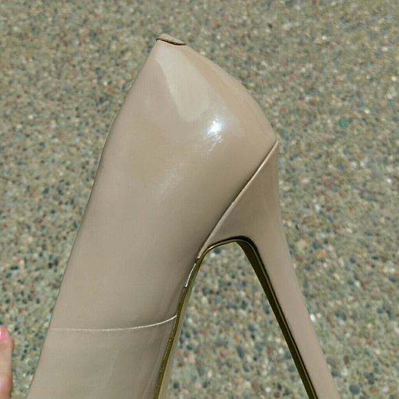 Nude Jessica Simpsons pumps - Picture 4 of 4