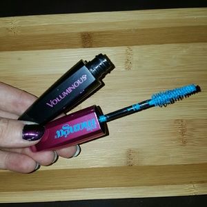 Teal Mascara