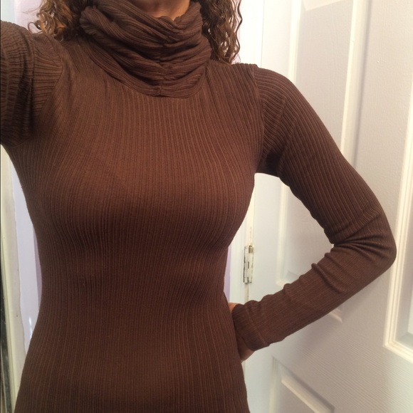 Turtleneck sweater - Picture 4 of 4
