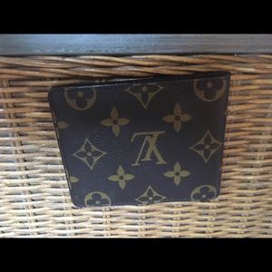 Authentic Louis Vuitton men's wallet