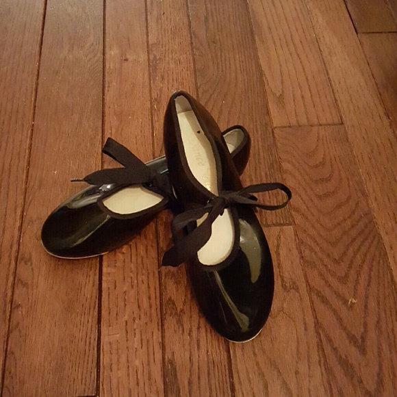Girls tap shoes