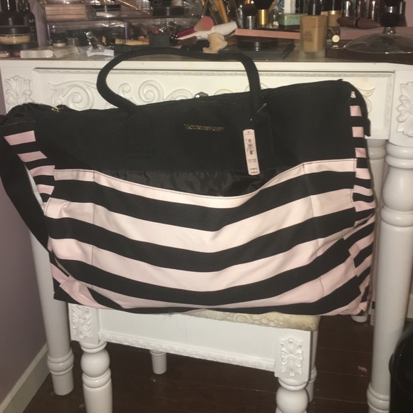 Victoria's Secret bag - Picture 2 of 4