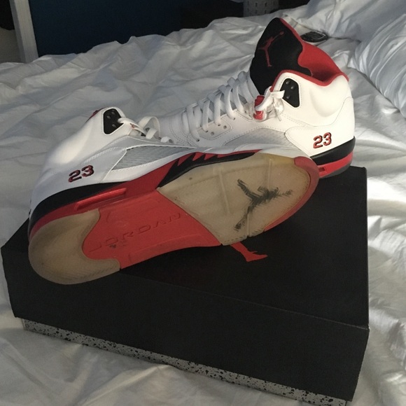 Jordan 5 Retro - Picture 2 of 4