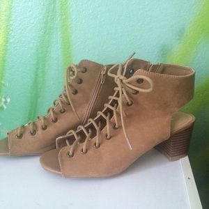 Bamboo chunky heels
