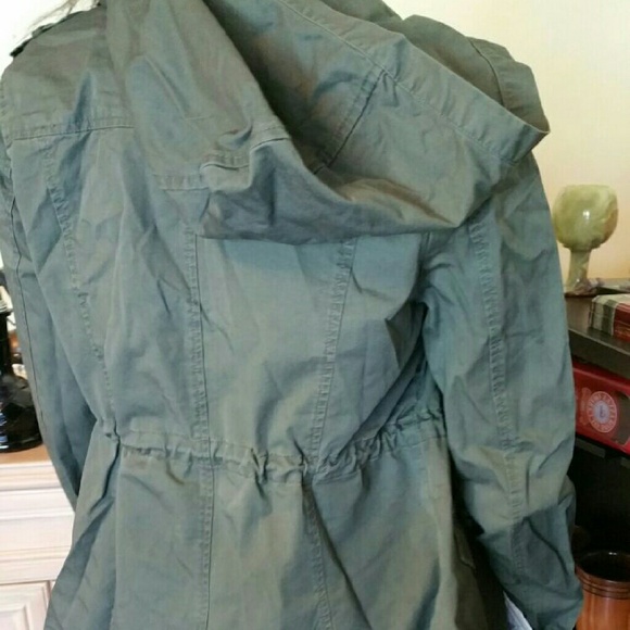 Olive utility jacket FLASH SALE - Picture 3 of 4