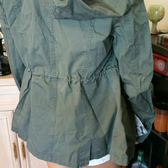 Olive utility jacket FLASH SALE - Picture 4 of 4