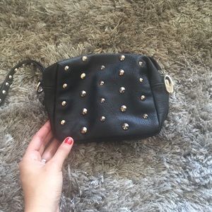 ‼️MuST BUNDLE‼️Small black stud wristlet