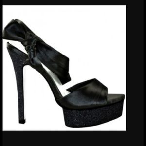 H by Halston Gloria sandal