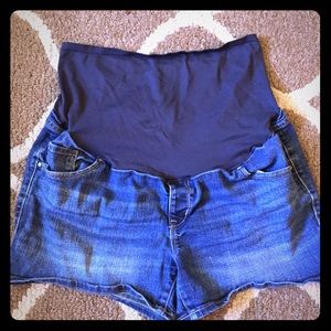 Maternity denim shorts