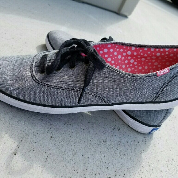 Keds shoes size 9 1/2