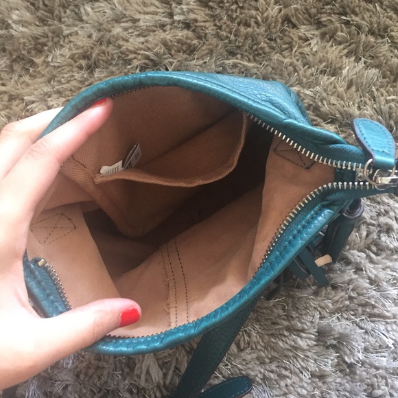 ‼️Must bundle‼️old navy small green purse - Picture 2 of 3