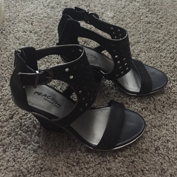 ✨3 for $30 ✨ Reaction by KC "Light Spark" - Picture 3 of 4