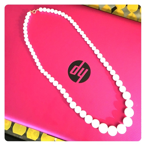 Vintage White Beaded Necklace