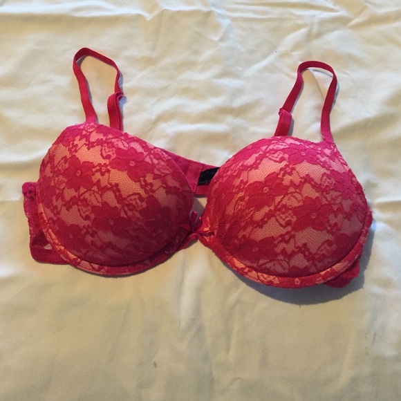 Pink Bra - Picture 1 of 5
