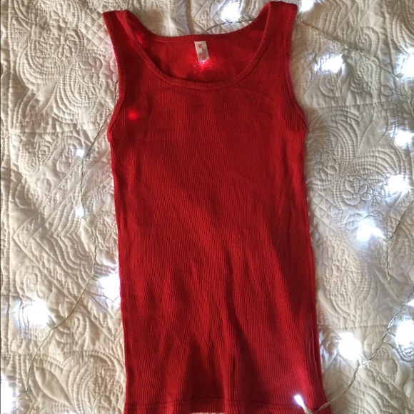 Size L tank red