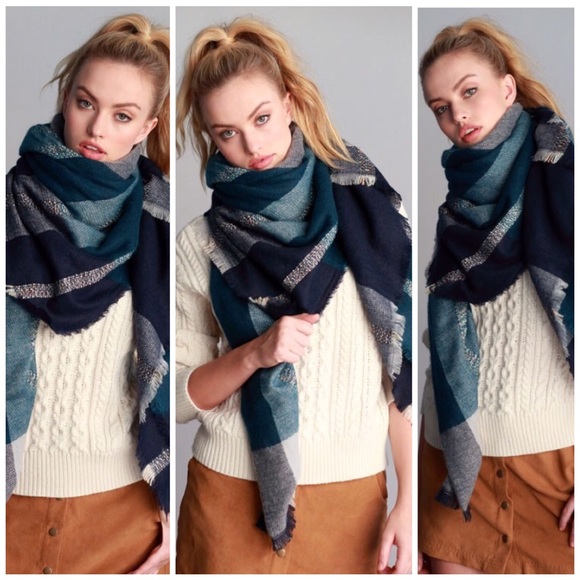 Plaid Blanket Scarf - Picture 2 of 3