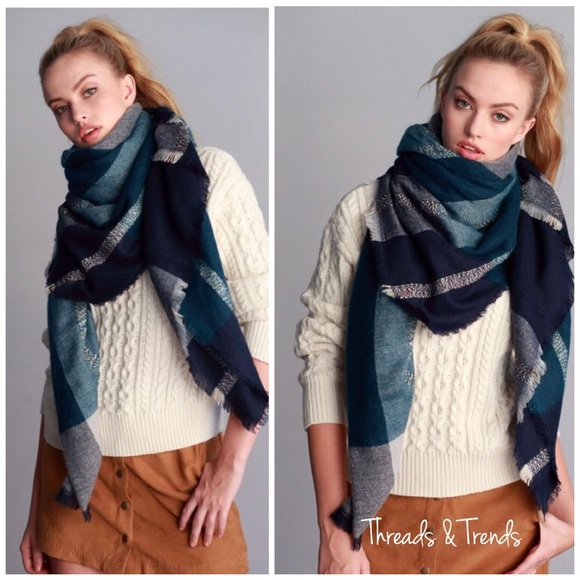 Plaid Blanket Scarf - Picture 3 of 3