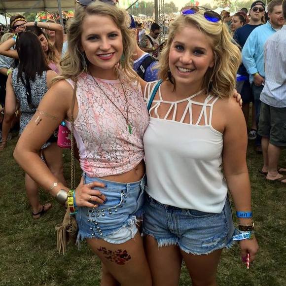 Meet your Posher, Amy - Picture 1 of 1