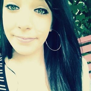 Meet your Posher, Alisha