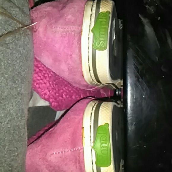 Simple boots - Picture 3 of 4