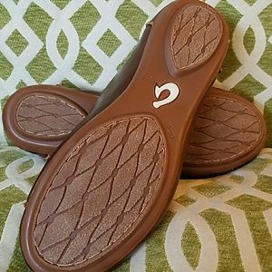 New WOT Olukai brown silp ons