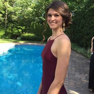 Meet your Posher, Chloe