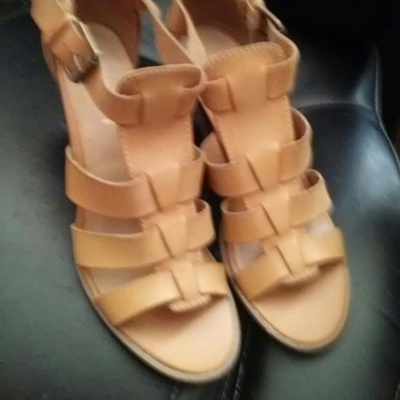 Sandals - Picture 4 of 4