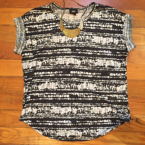 🔴SOLD🔴 Mossimo black & white top