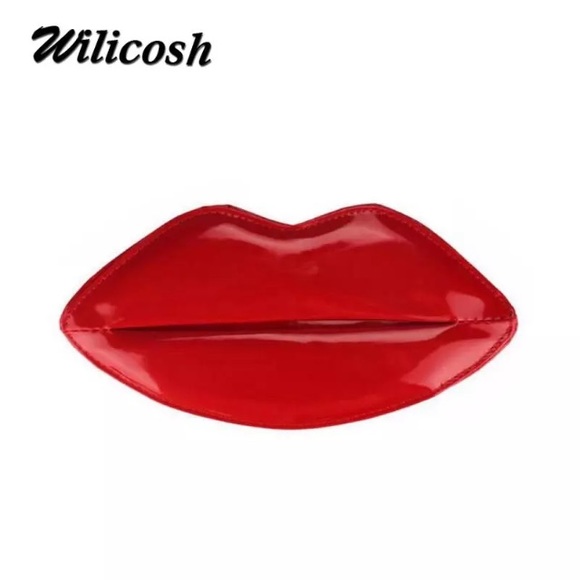 Lips Crossbody Purse to Clutch